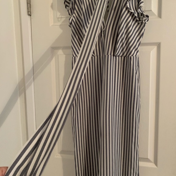 Jumpsuit size large - Picture 2 of 10
